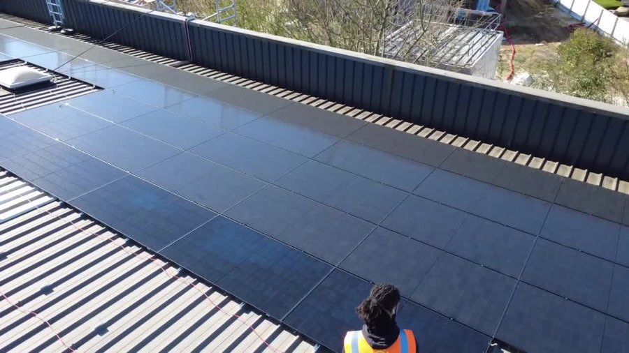 Centrale photovoltaïque OCTAFER de 100 kWc vue du ciel
