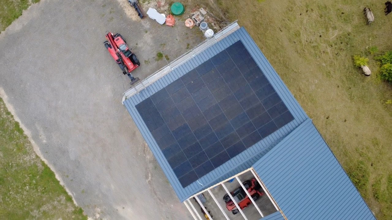 Vue zénithale de la centrale photovoltaïque de 36 kWc